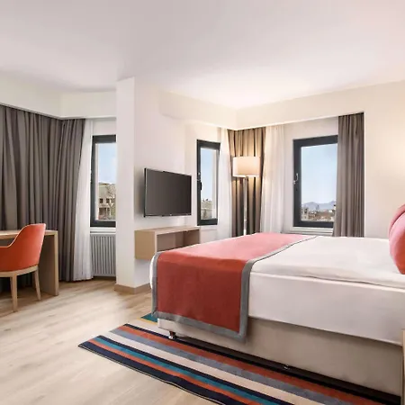 Otel Tryp By Wyndham Oran 3*