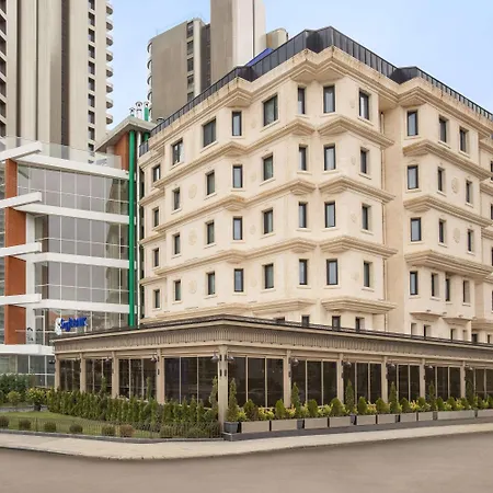 Tryp By Wyndham Oran אנקרה