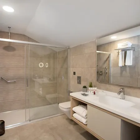Tryp By Wyndham Oran Hotel Ancara