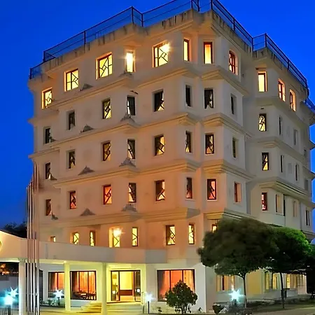 Tryp By Wyndham Oran Hotel