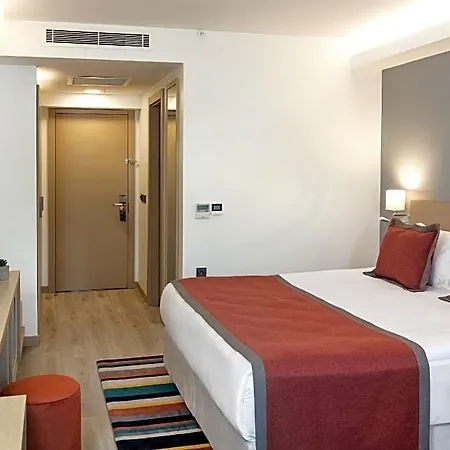 Tryp By Wyndham Oran Hotel 3*