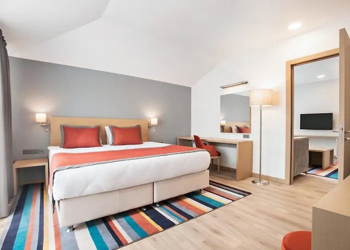 Tryp By Wyndham Oran Szálloda 3*