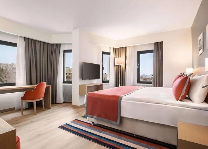 Отель Tryp By Wyndham Oran 3*