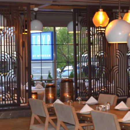 Tryp By Wyndham Oran Hotell Ankara