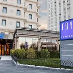 Tryp By Wyndham Oran 3*